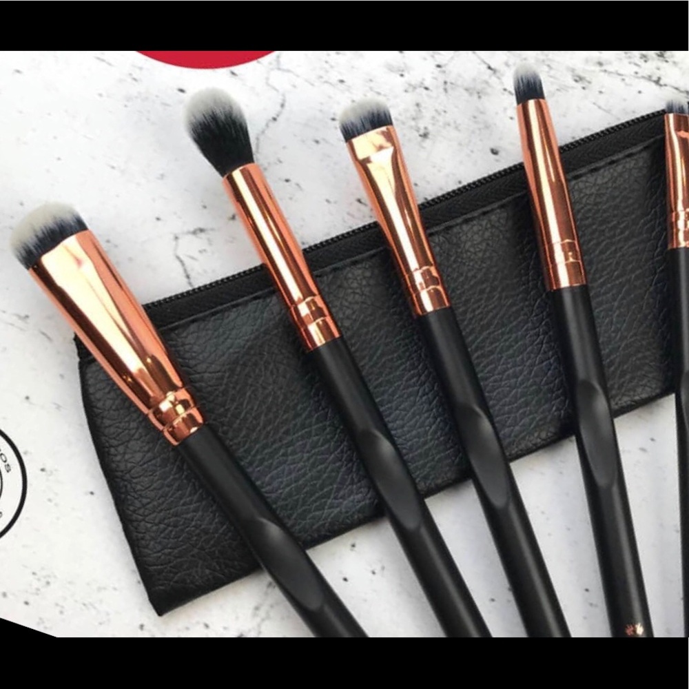 ♥️5 Pc Crown Brush set♥️